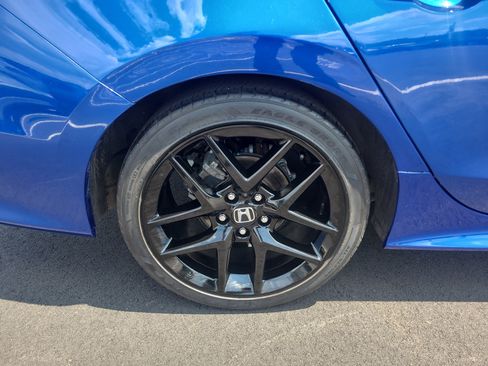 Used 2023 Honda Civic Sport image 11