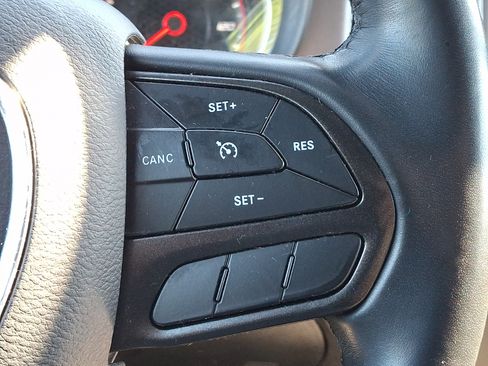 Used 2023 Dodge Charger SXT RWD image 21