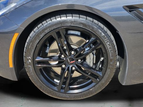 Used 2017 Chevrolet Corvette Stingray Coupe w/ 1LT image 30