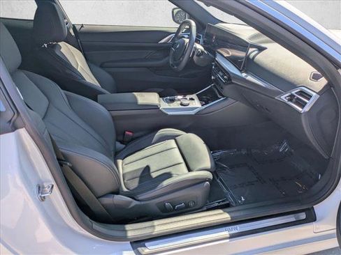 Used 2025 BMW 430i Coupe w/ Convenience Package image 23
