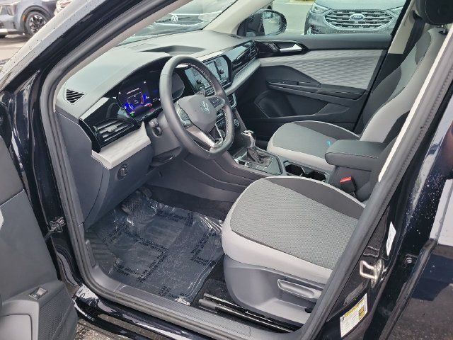 Certified 2024 Volkswagen Taos S FWD image 15