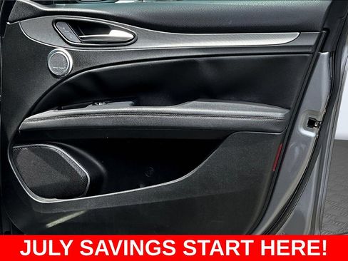 Used 2018 Alfa Romeo Stelvio Ti AWD/4WD image 33