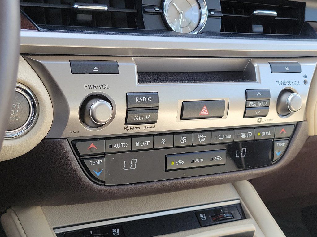 Used 2017 Lexus ES 350 w/ Premium Package FWD image 16