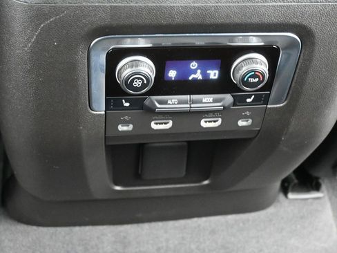 Used 2021 Chevrolet Tahoe Z71 w/ Z71 Off-Road Package image 16