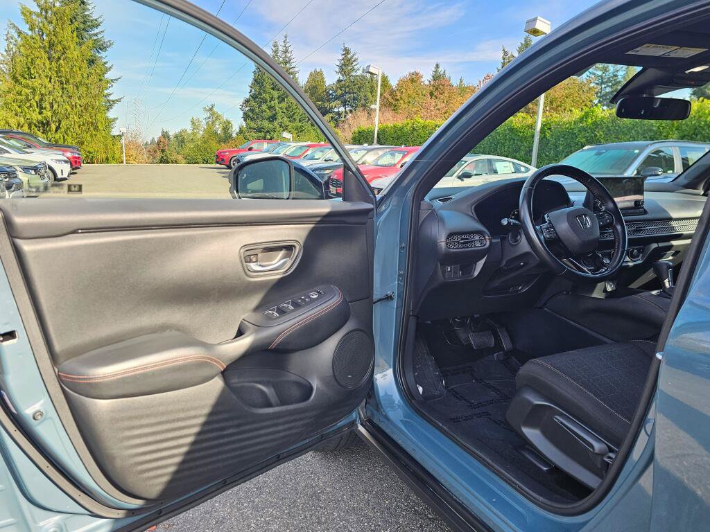 Certified 2025 Honda HR-V Sport image 21