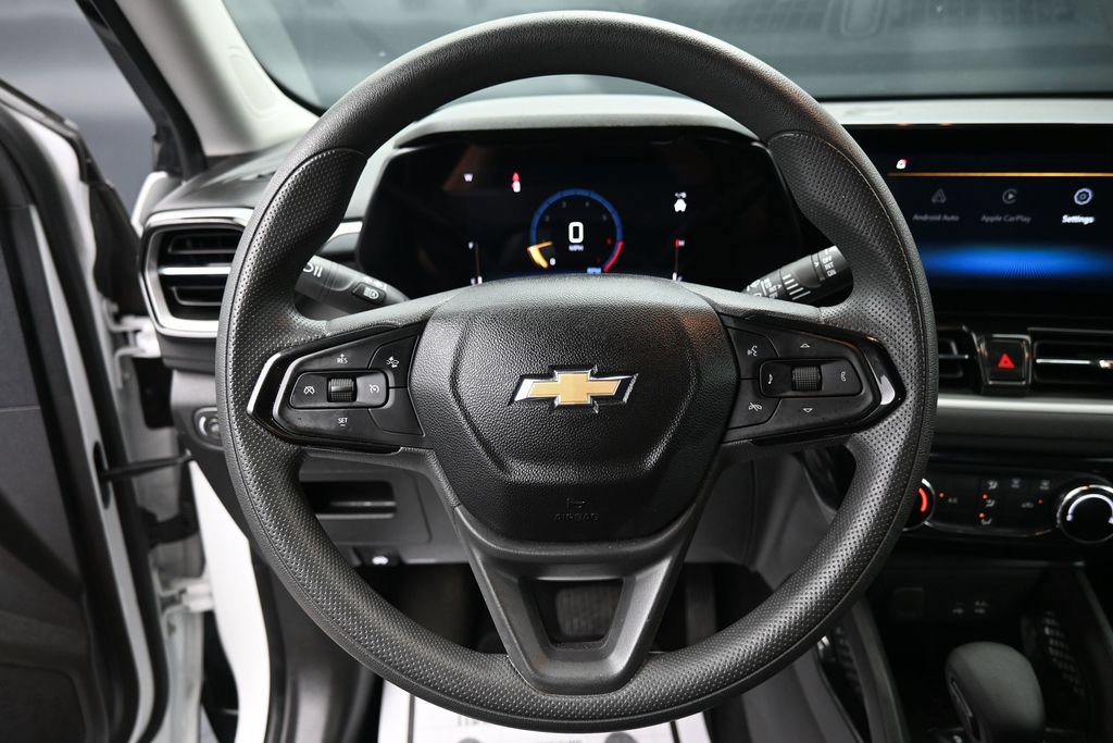 Used 2025 Chevrolet TrailBlazer LT FWD image 13