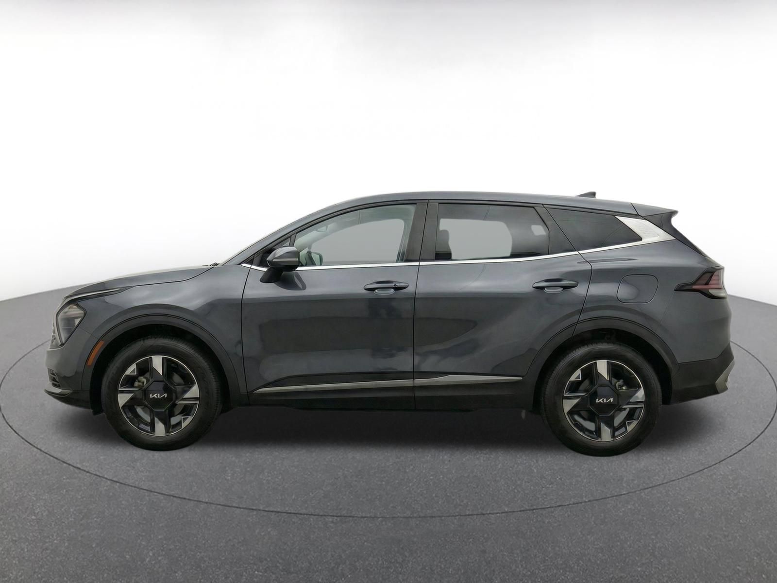 Used 2026 Kia Sportage LX FWD image 4