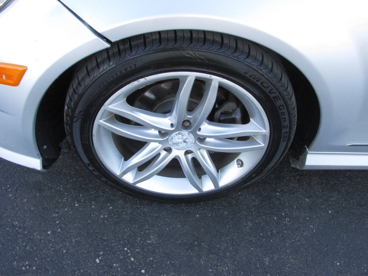 Used 2012 Mercedes-Benz C 300 4MATIC Sedan w/ Premium 1 Pkg image 26