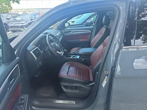 Certified 2023 Volkswagen Atlas Cross Sport SEL Premium R-Line AWD/4WD image 5