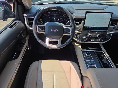 Certified 2023 Ford Expedition XLT AWD/4WD image 14