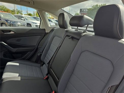 New 2025 Volkswagen Jetta SE image 12