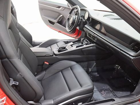 Used 2021 Porsche 911 Carrera image 32