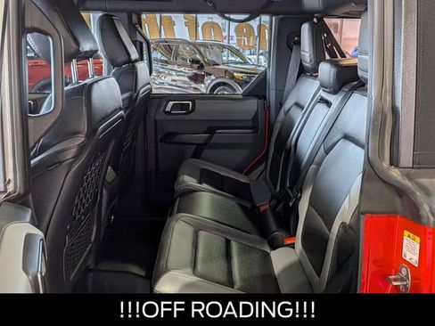 Used 2024 Ford Bronco Black Diamond w/ Sasquatch Package image 17