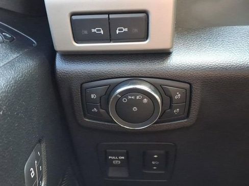 Used 2018 Ford F150 Lariat w/ Equipment Group 502A Luxury image 23