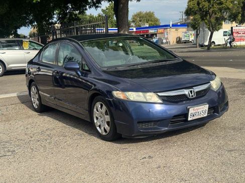 Used 2010 Honda Civic LX image 1
