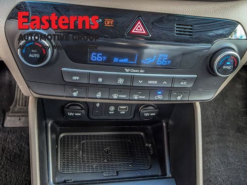 Used 2021 Hyundai Tucson Limited image 18