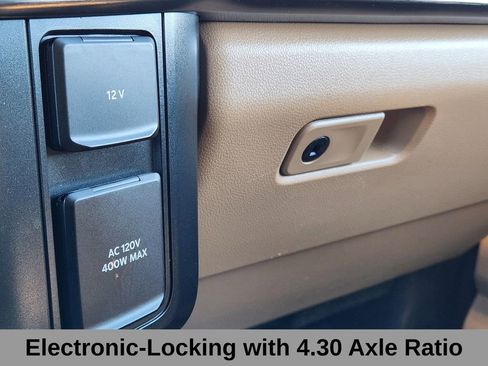 Certified 2025 Ford F250 Lariat w/ Lariat Ultimate Package image 29