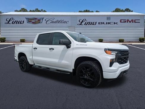 Used 2024 Chevrolet Silverado 1500 Custom AWD/4WD image 2