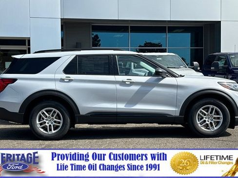 New 2026 Ford Explorer Active RWD image 3
