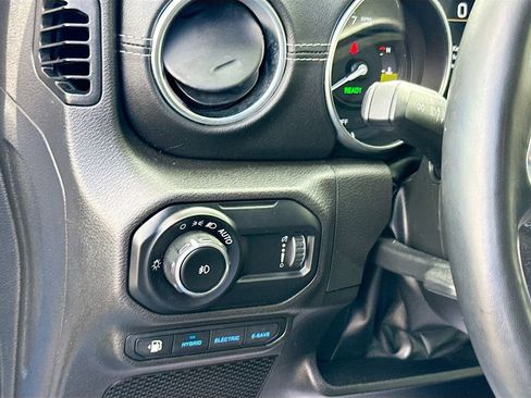 Used 2023 Jeep Wrangler Unlimited Sahara w/ Cold Weather Group image 11