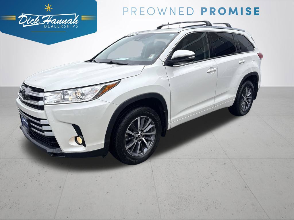 Used 2017 Toyota Highlander XLE AWD/4WD image 1
