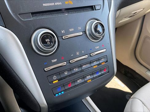 Used 2017 Lincoln MKC Reserve FWD image 34
