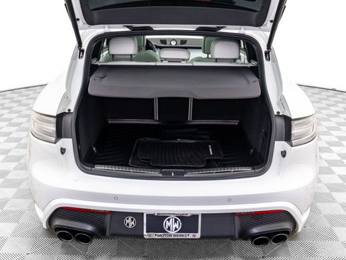 Certified 2024 Porsche Macan GTS image 31