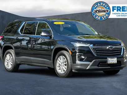 Used 2023 Chevrolet Traverse LT