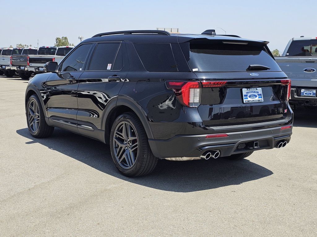Used 2025 Ford Explorer ST w/ Sun And Sound Package AWD/4WD image 5