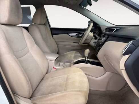Used 2015 Nissan Rogue S image 13