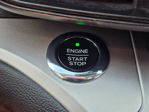 Used 2021 Ford Explorer XLT RWD image 41