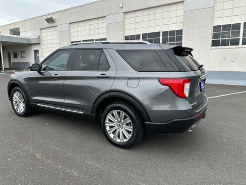 Used 2021 Ford Explorer Limited w/ Hybrid Equipment Group 310A AWD/4WD image 4