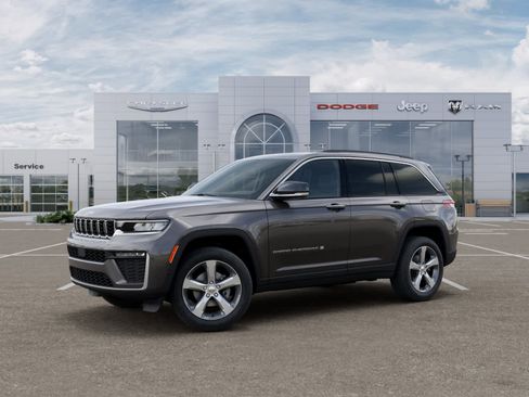 New 2026 Jeep Grand Cherokee Limited w/ Trailer Tow Package AWD/4WD image 2