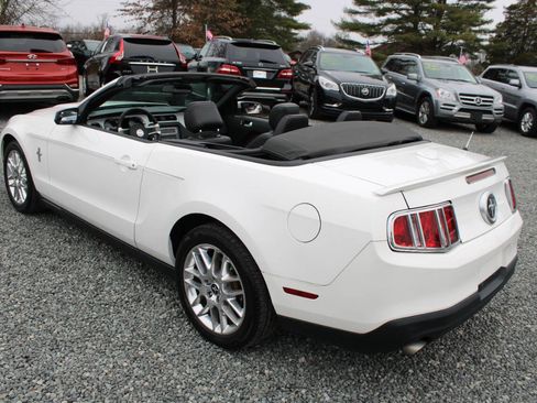 Used 2012 Ford Mustang Premium image 9