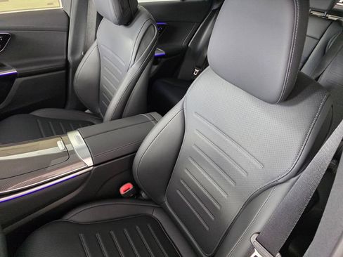 New 2026 Mercedes-Benz GLC 300 image 8