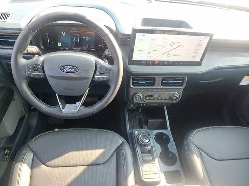 New 2025 Ford Maverick Lobo image 9