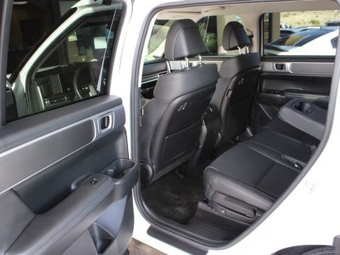 Used 2025 Hyundai Santa Fe SEL image 24