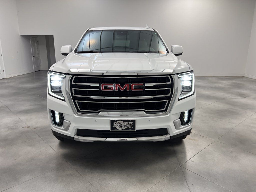 Used 2024 GMC Yukon SLT RWD image 3