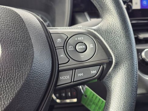 Used 2024 Toyota Corolla LE image 31