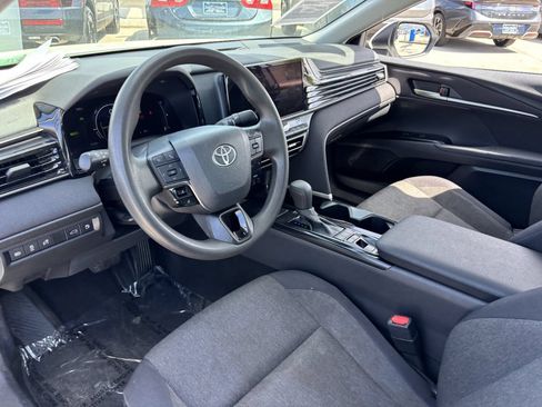 Used 2025 Toyota Camry LE FWD image 16