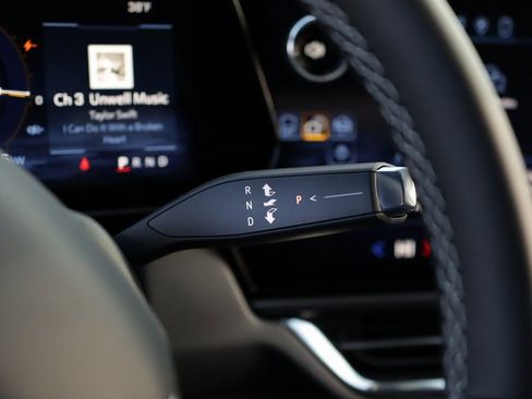 New 2026 Chevrolet Equinox EV LT image 21