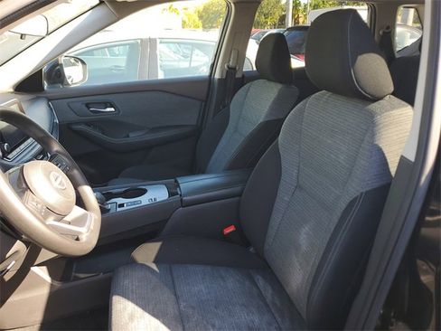 Used 2023 Nissan Rogue SV image 14