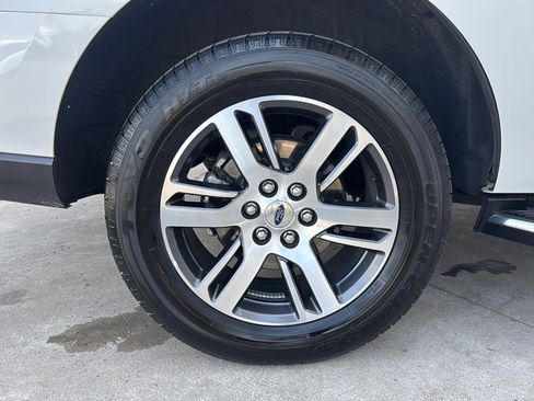 Used 2022 Ford Expedition XLT AWD/4WD image 47