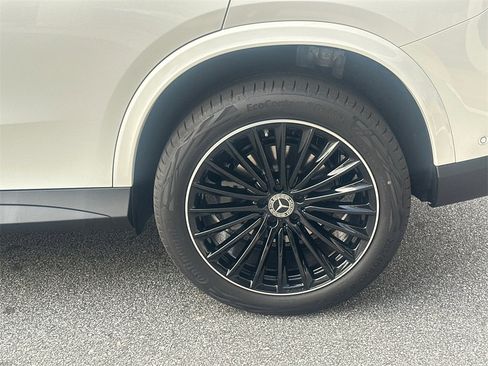 New 2026 Mercedes-Benz GLC 300 image 22