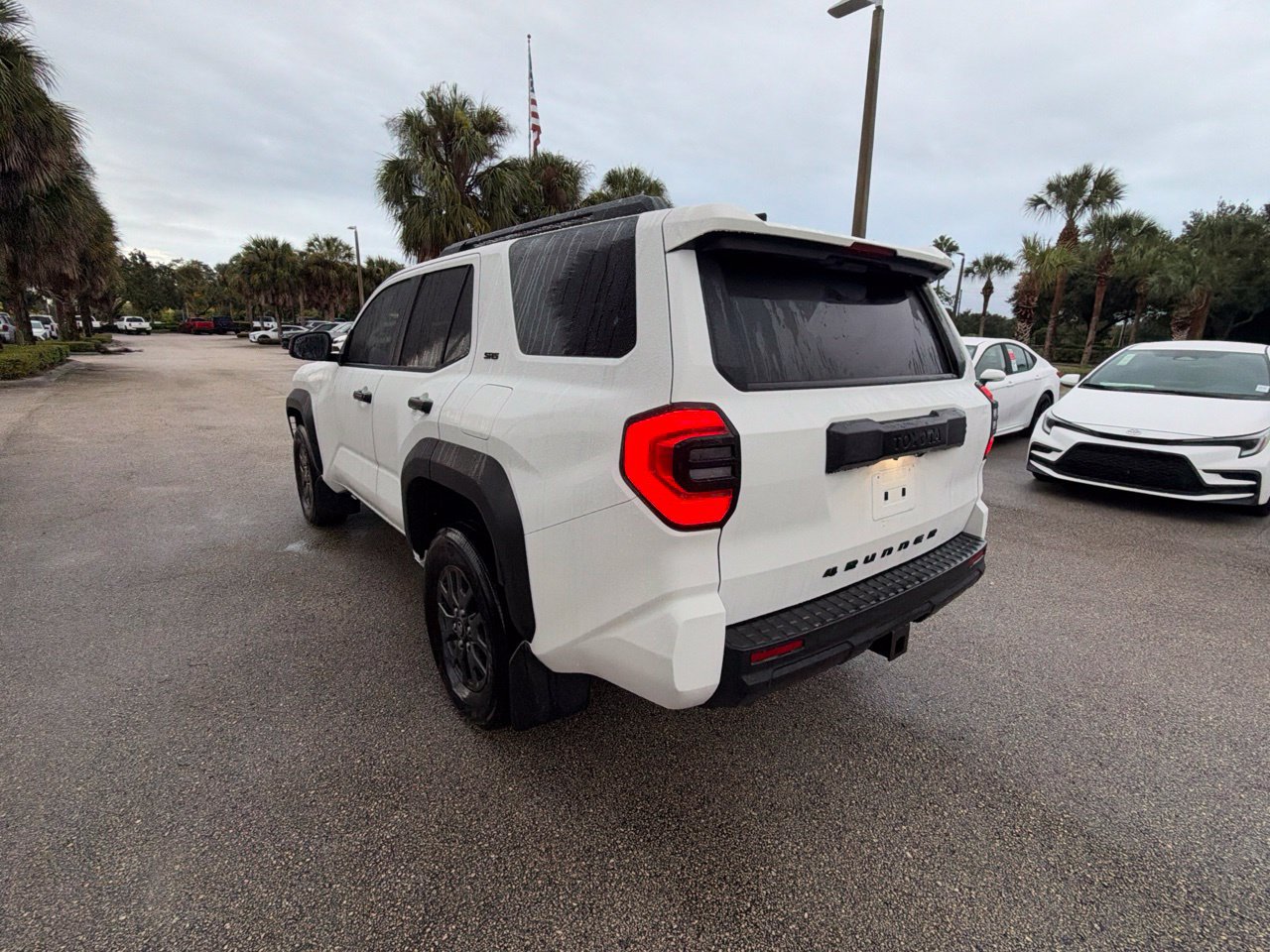 Used 2026 Toyota 4Runner SR5 AWD/4WD image 3