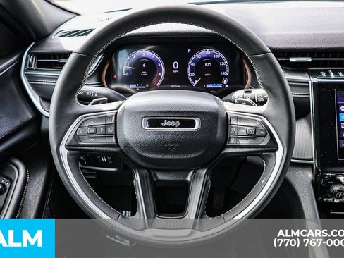 Used 2025 Jeep Grand Cherokee Altitude AWD/4WD image 32