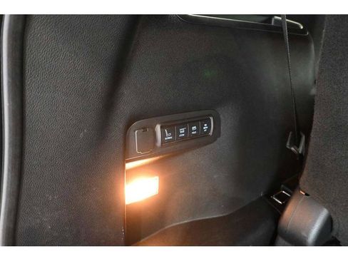 Used 2017 Ford Explorer Limited FWD image 26