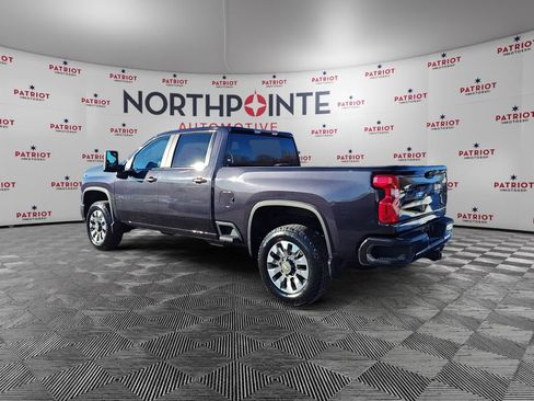 Used 2024 Chevrolet Silverado 2500 Custom w/ Custom Value Package image 5
