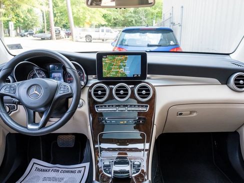 Used 2017 Mercedes-Benz GLC 300 4MATIC image 15