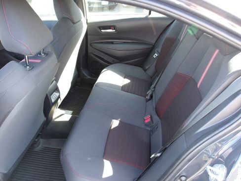 Used 2024 Toyota Corolla SE w/ SE Package image 10